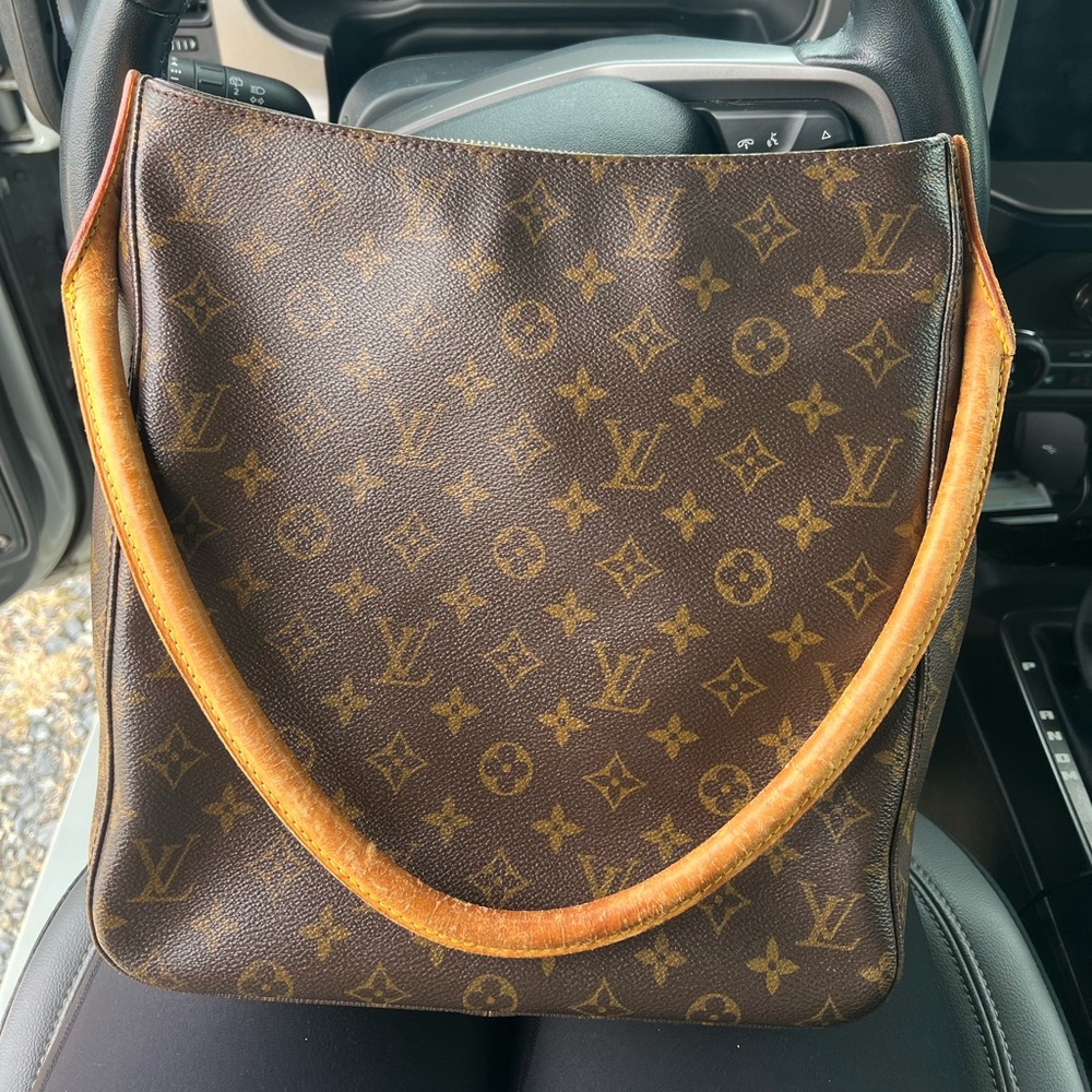 Louis Vuitton Monogram Looping GM